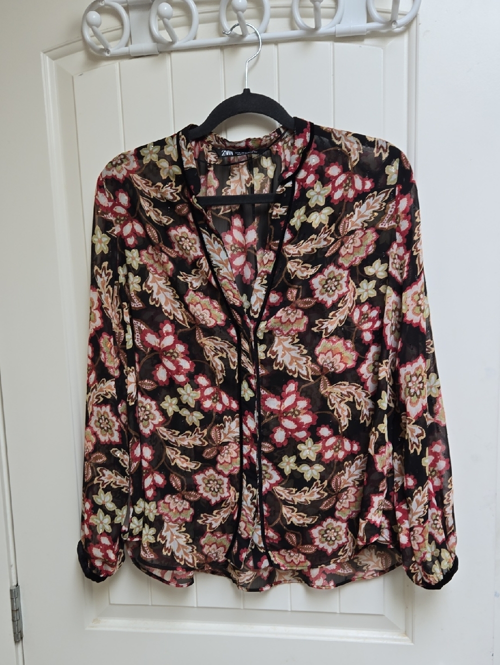 Zara Women's Black, Red & Cream Printed Button-Front Blouse Long Sleeve XL